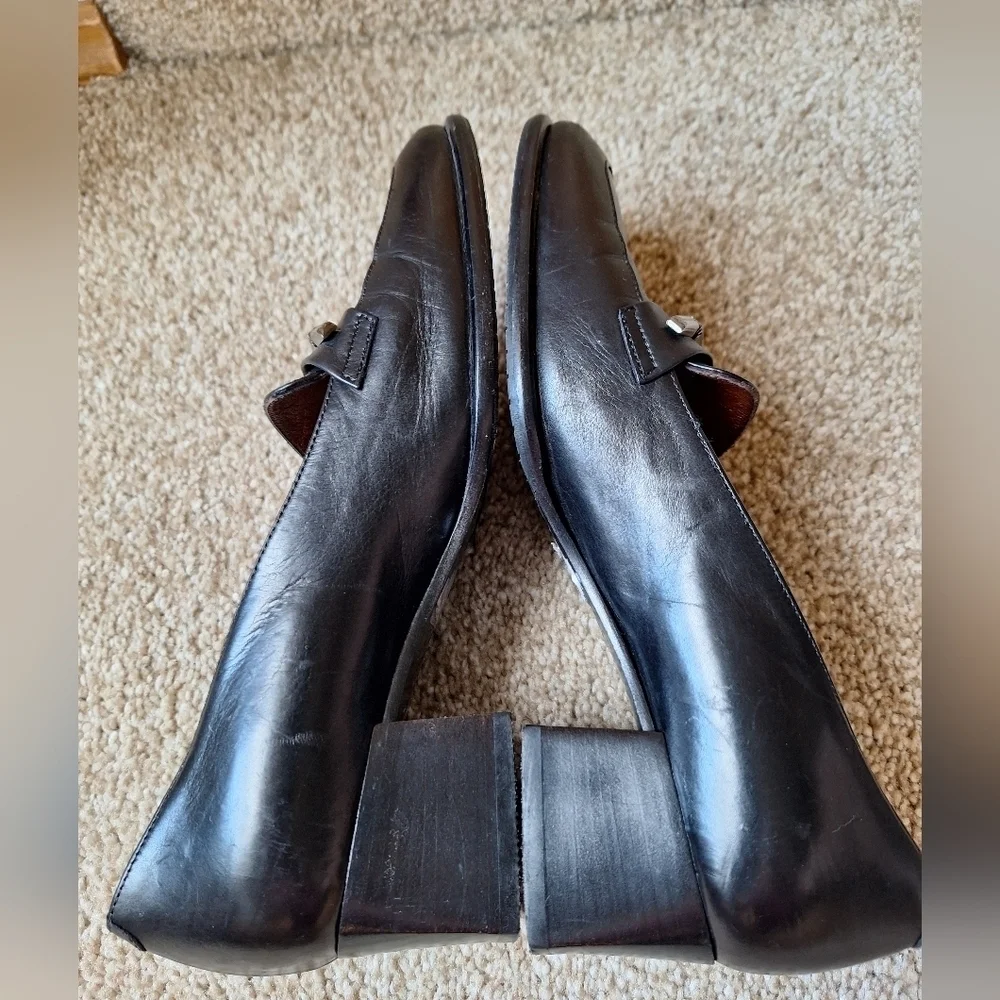 Vintage Bally Womens Black Heeled Loafers. Size 5